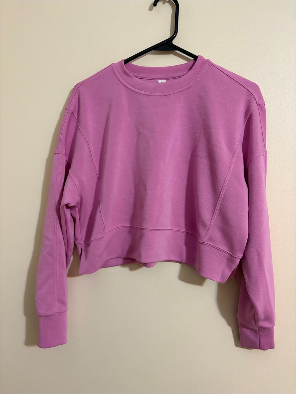 Yogalicious Cropped Crewneck Sweatshirt - Pink